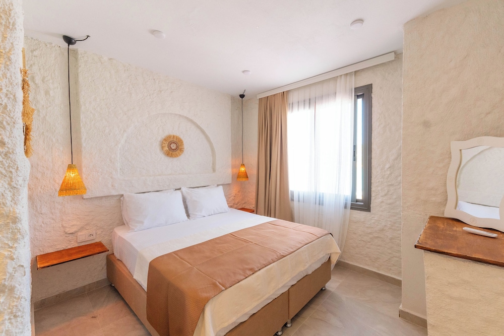 Aporte Hotel Cesme — Cesme — photo 4