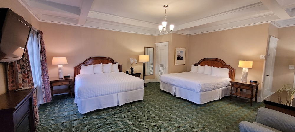 Butterfly Grove Inn - photo 18