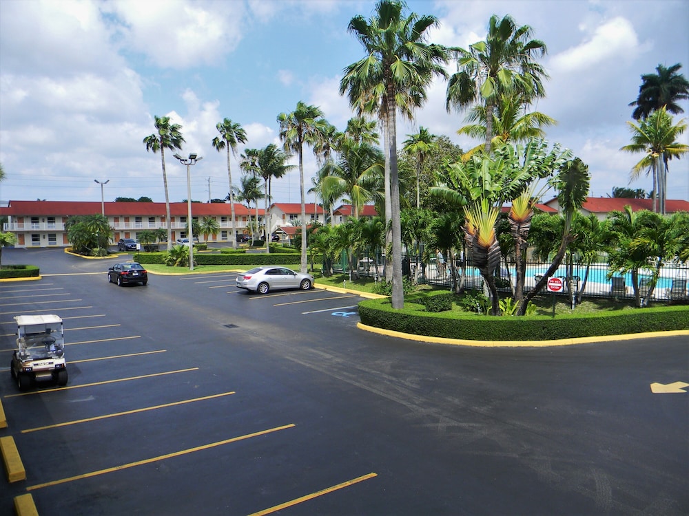 Fairway Inn Florida City Homestead Everglades - photo 96
