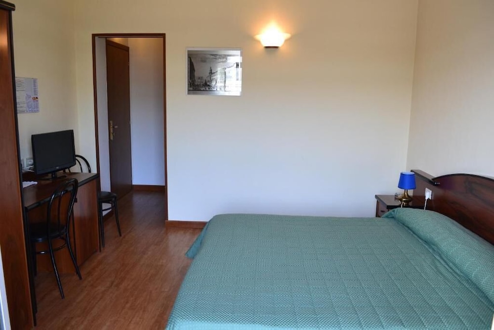 Albergo Elena — hotel in Pianoro