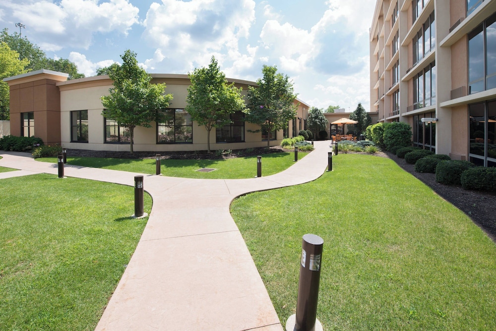 Courtyard by Marriott Canton - photo 34