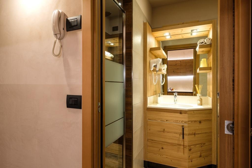 Chalet Bellavista — 4-Star Luxury Hotel in Livigno, Italy