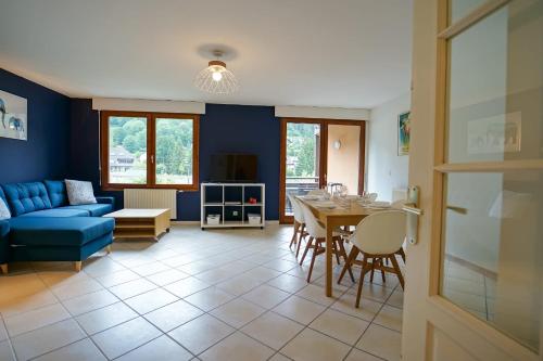 Le Bleu du Lac 150m from the lake terrace & parking in Sevrier — hotel in Sevrier