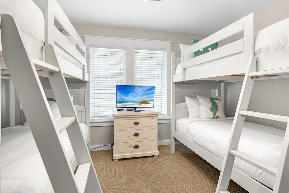 1358 Laurel Grove in Destin, United States