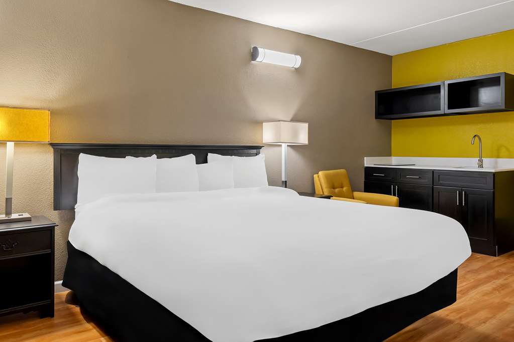 Signature Inn Danville - photo 26
