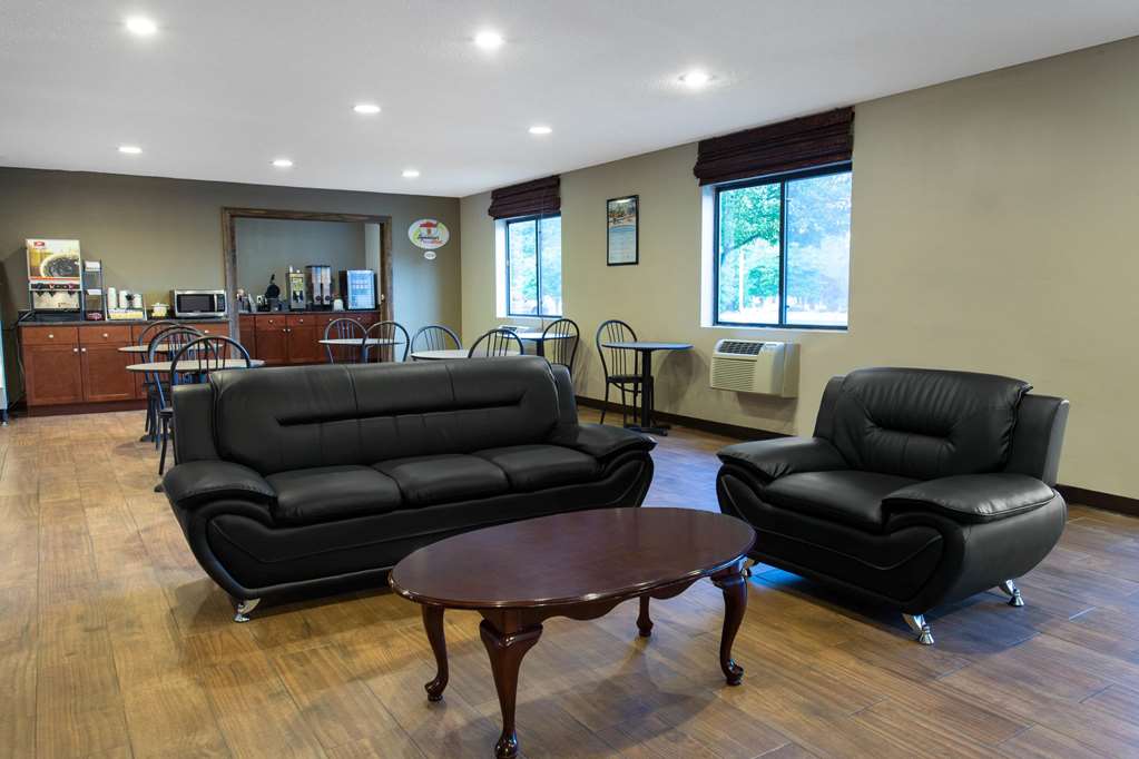 Super 8 by Wyndham Cromwell Middletown - photo 8