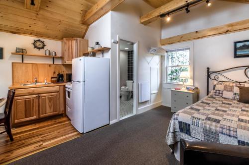Pine Grove Cottages - photo 95