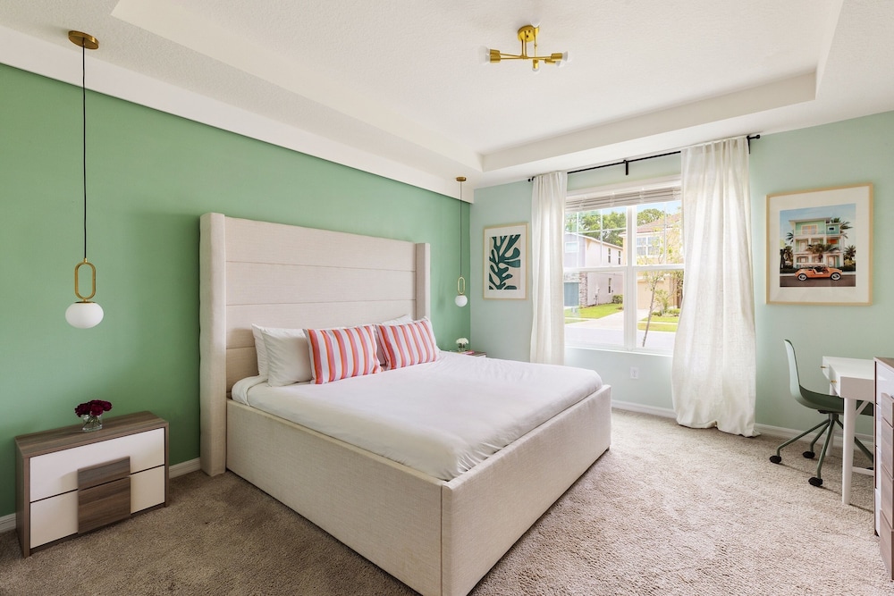 Coconut Breeze Getaway Resort Facilities Access 9 Bedroom Home by Overmoon - photo 2
