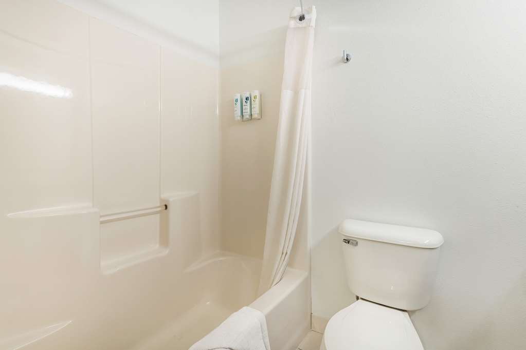 Country Inn & Suites by Radisson Watertown SD - photo 35