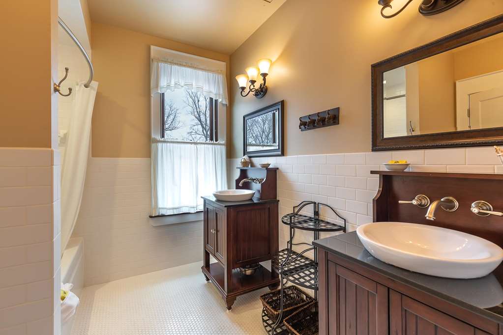 Steele Mansion - photo 32
