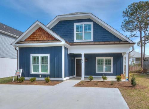 Redneck Ritz in Oak Island, United States