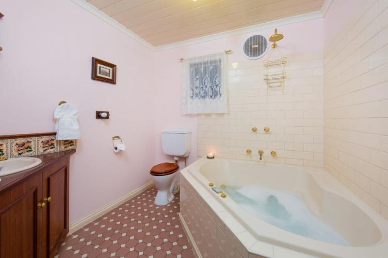 Barnsley House Bed and Breakfast