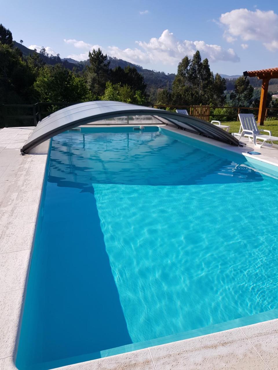 Quinta Da Tormenta 14 Pessoas Cabeceiras de Basto 2 Casas E Piscina Privada in Cabeceiras De Basto, Portugal