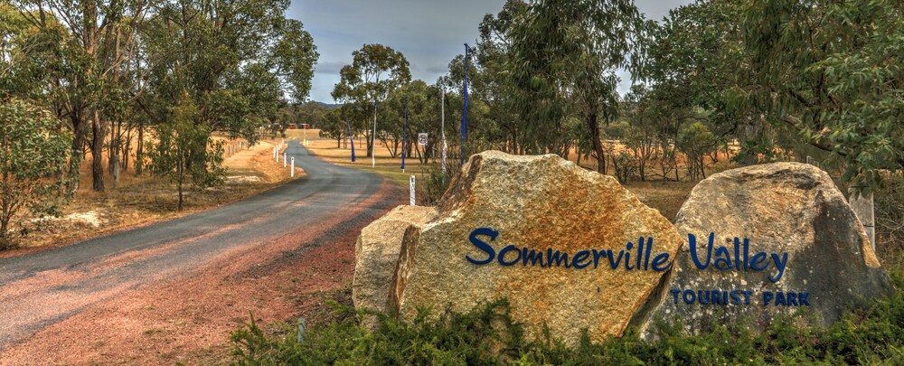 Sommerville Valley Tourist Park Resort — hotel in Stanthorpe