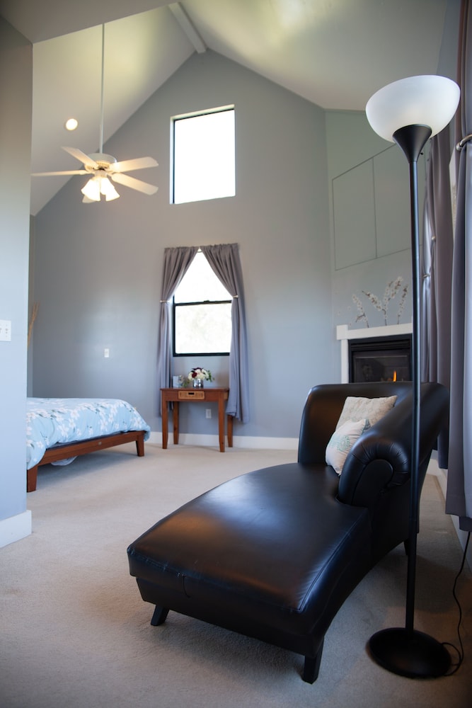 Flora Vista Inn - photo 20