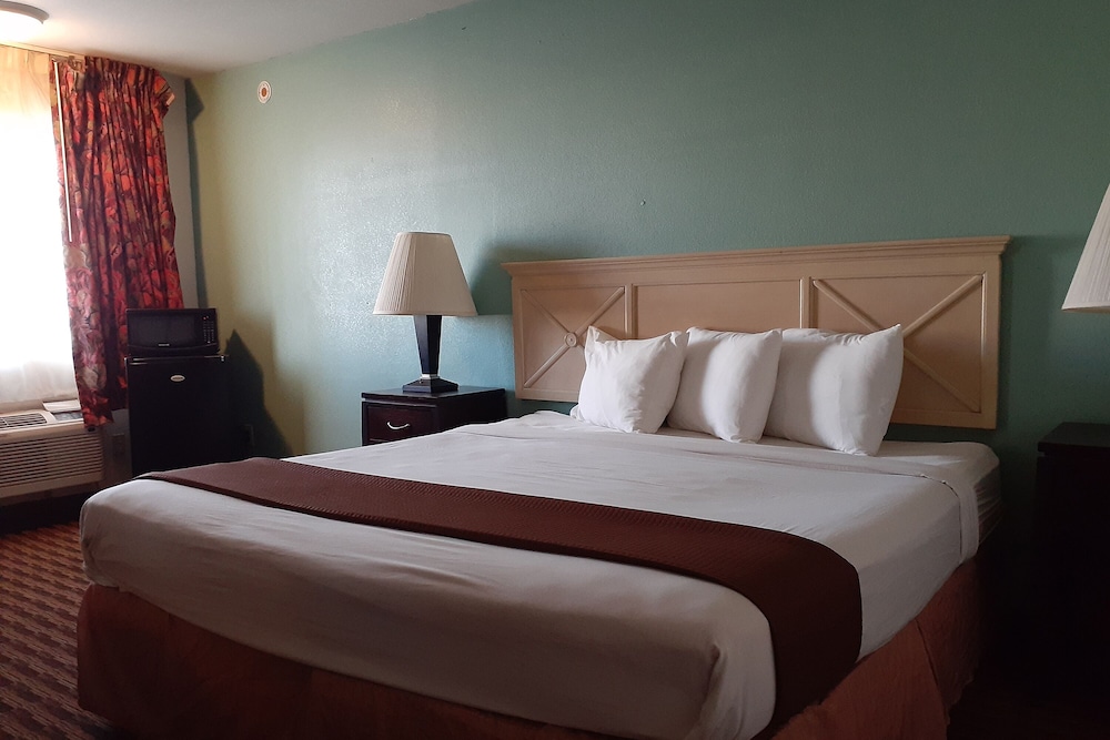 Howard Johnson Inn Salina Kansas - photo 10