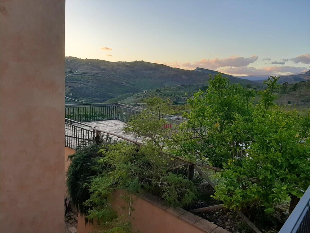 Spacious villa with private pool and stunning views — 4-Star Luxury Hotel in Bompensiere, Italy