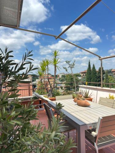 Appartamento con Terrazza vicino Gemelli e Vaticano — 4-Star Luxury Hotel in Rome, Italy