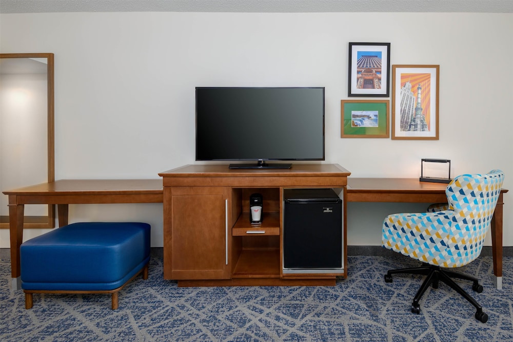 Hampton Inn Buffalo Airport Galleria Mall - photo 7