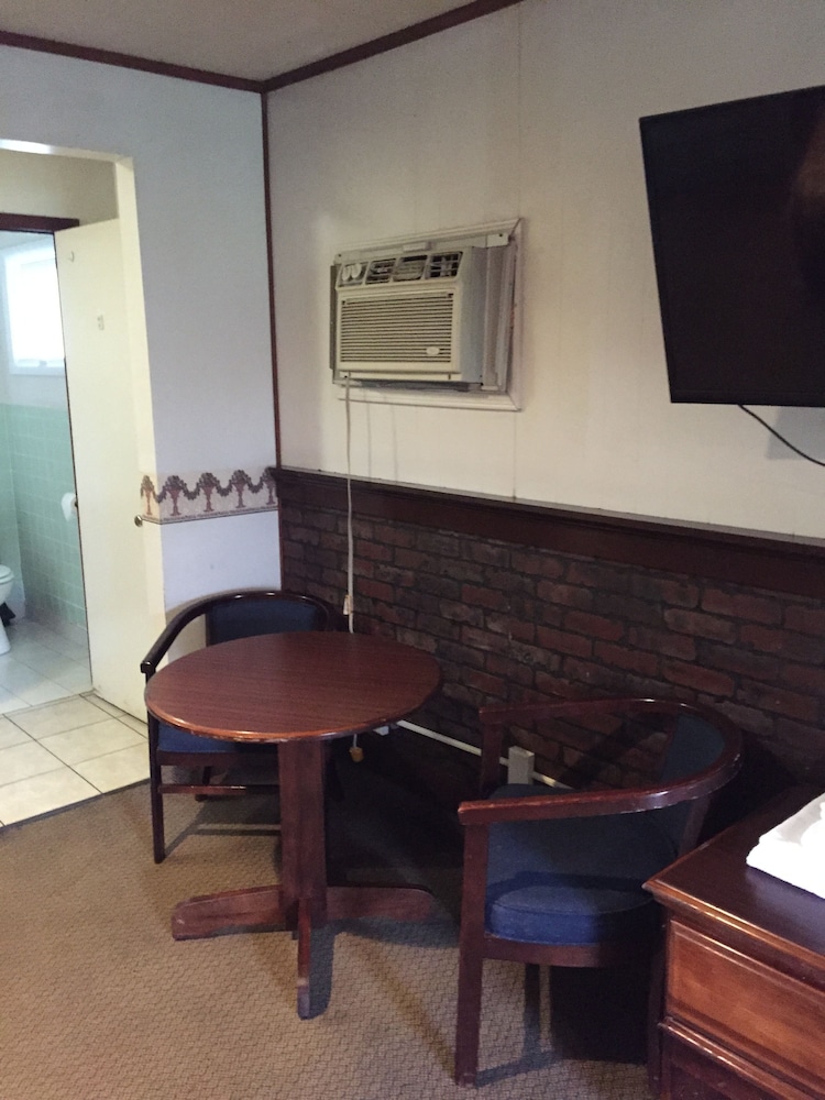 Double A Motel - photo 37