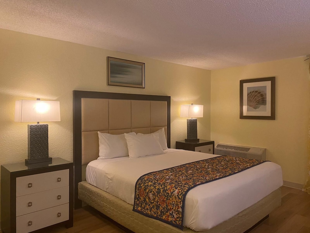 Lincoln Inn Express Hotel and Suites - photo 11