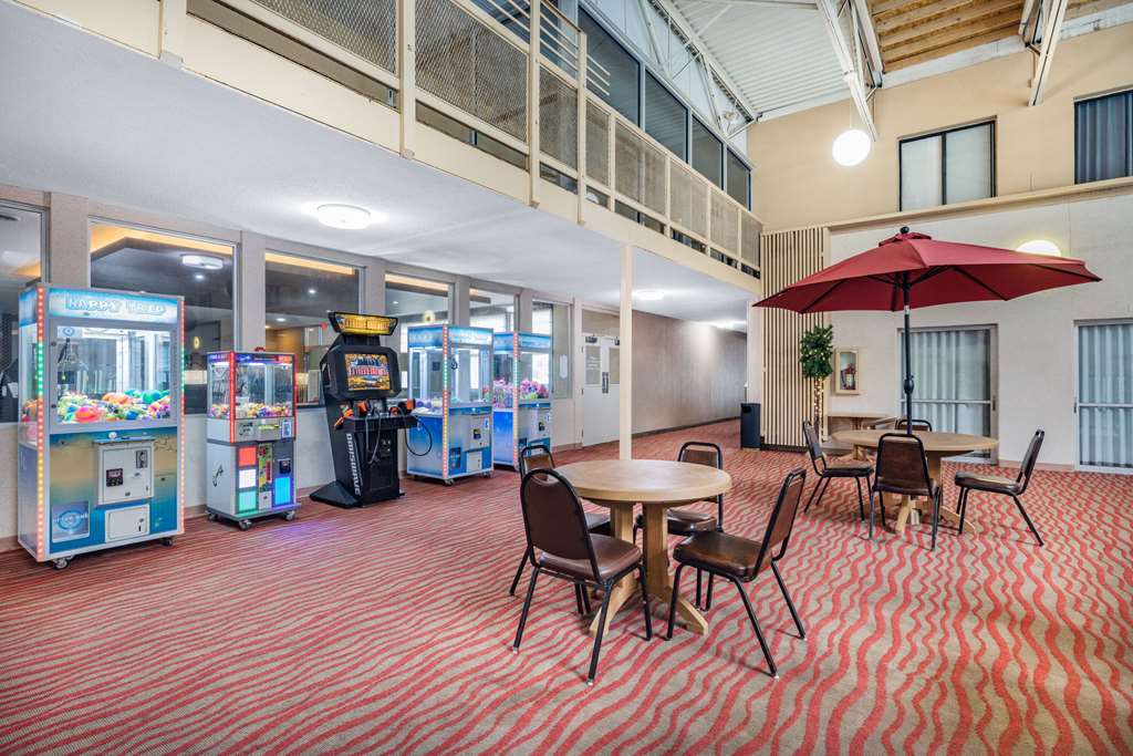 Ramada by Wyndham Grand Forks - photo 44
