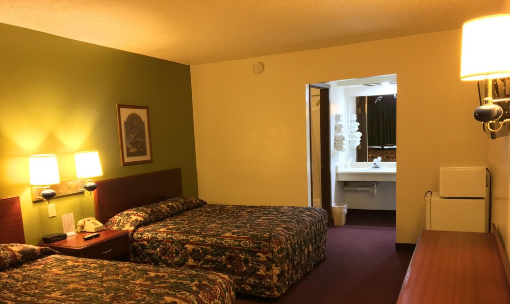 Thunderbird Motor Inn Baraboo - photo 9