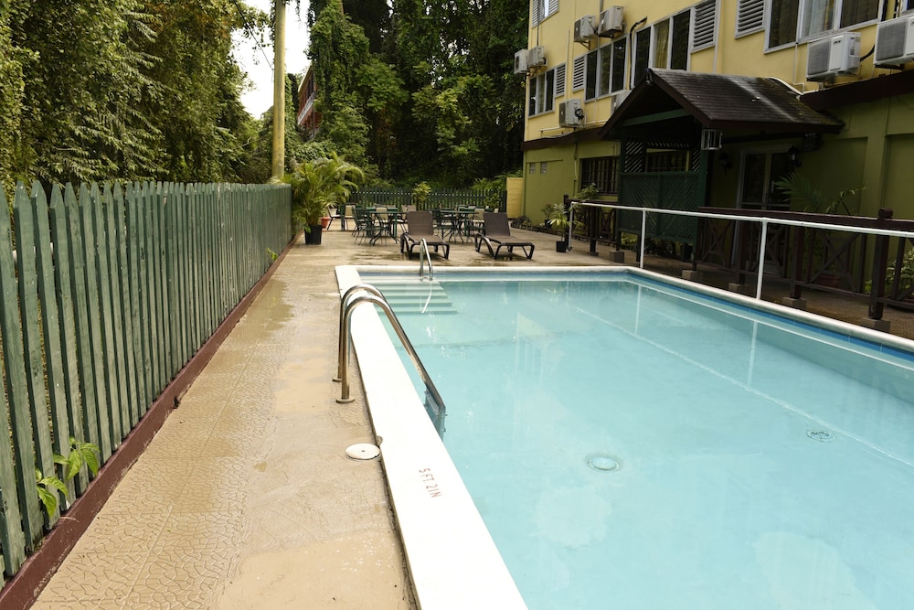 Hotel image of Pineapple Court Hotel