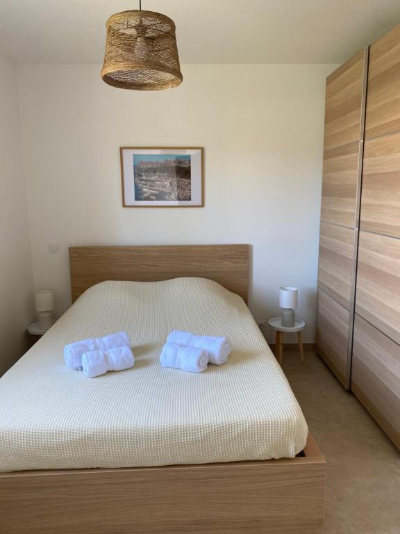 Villa Clara Piscine Chauffee — 4-Star Luxury Hotel in Prunelli-Di-Fiumorbo, France