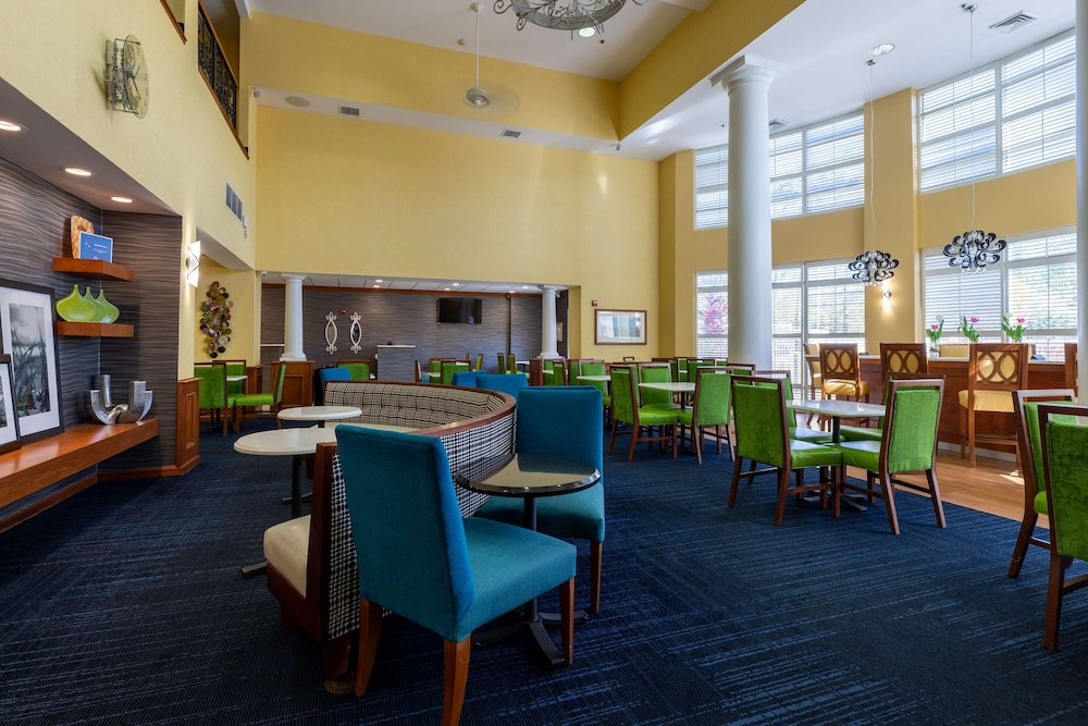 Hampton Inn & Suites Jacksonville Deerwood Park - photo 62