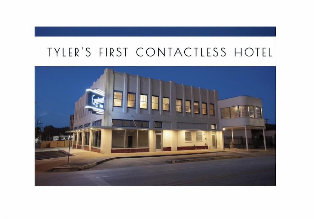 Greyhound Inn - carbon neutral hotel in Tyler