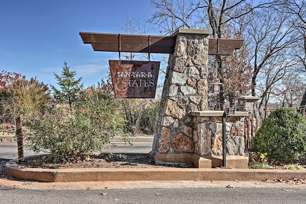 1 Mi to Margaritaville Resort: Osage Beach Home - photo 16