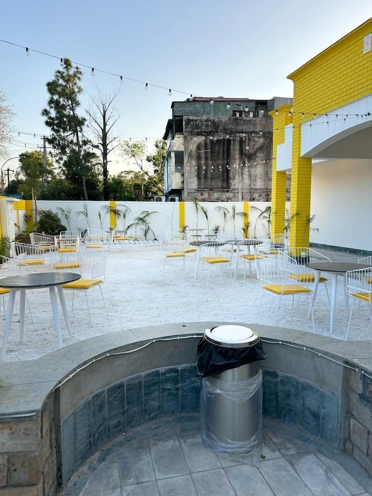 Bingo Botique in Alwar, India