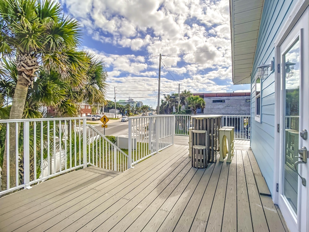 Bikini Top Duplex with Pool 2 Minutes from Beach Flagler Avenue - photo 10