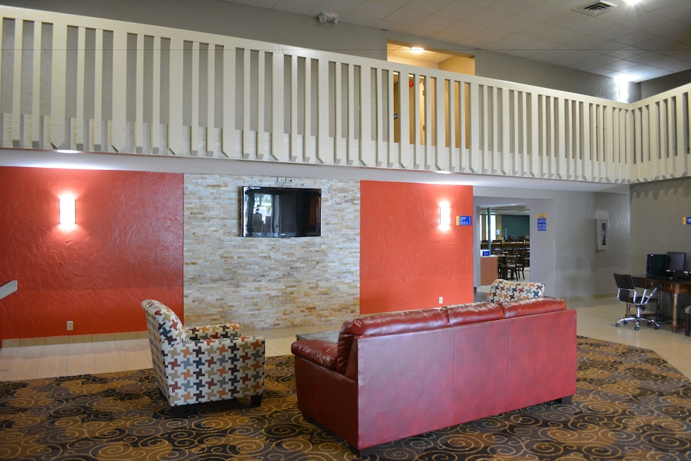 Days Inn by Wyndham West Des Moines - photo 2