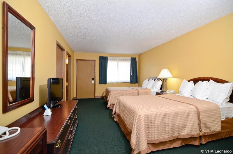 Americas Best Value Inn Iola - photo 17
