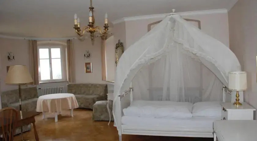 Schloss Schwanberg — hotel in Rodelsee
