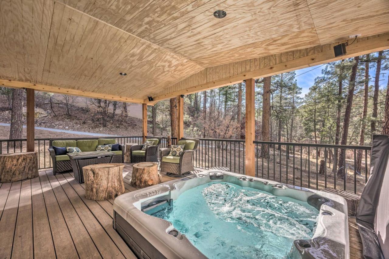 Ruidoso A Frame Cabin about 1 Mi to Grindstone Lake — 4-Star Luxury Hotel in Ruidoso, United States