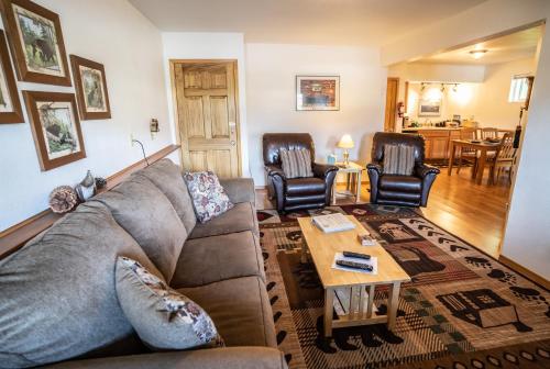 Bears Den Alaska Lodging - photo 48