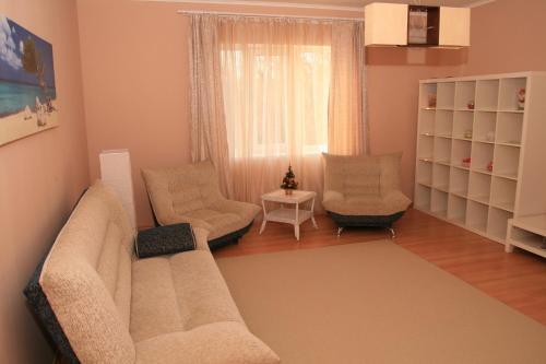 RedBerry - carbon neutral hotel in Mayskiy