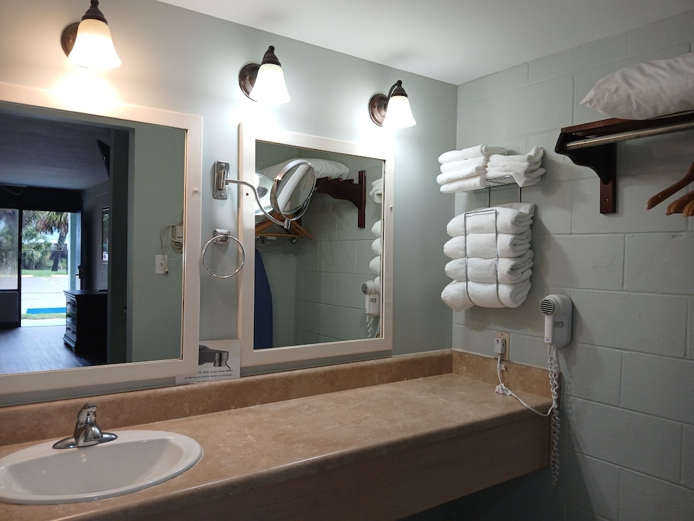 Buccaneer Inn - photo 76