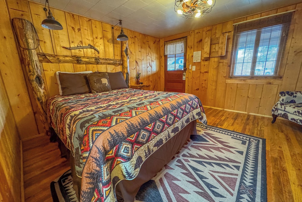 Chinook Winds Motel - photo 55