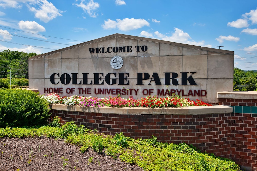 Hampton Inn College Park - photo 58