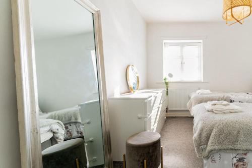 Stunning Ground Floor Hartlepool Marina Apartment — 4-Star Luxury Hotel in Hartlepool, United Kingdom