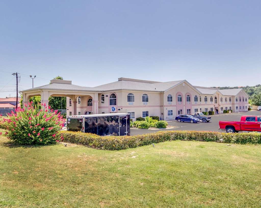 Quality Inn & Suites Kerrville - photo 2