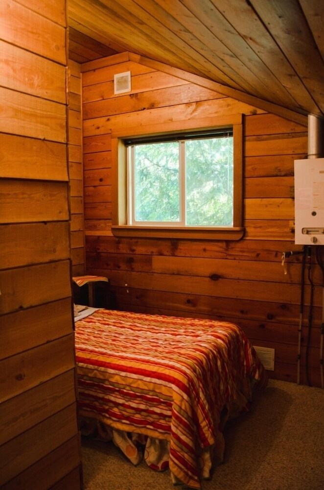 Wilderness Resort & Retreat Cawley Point — Sechelt — photo 5