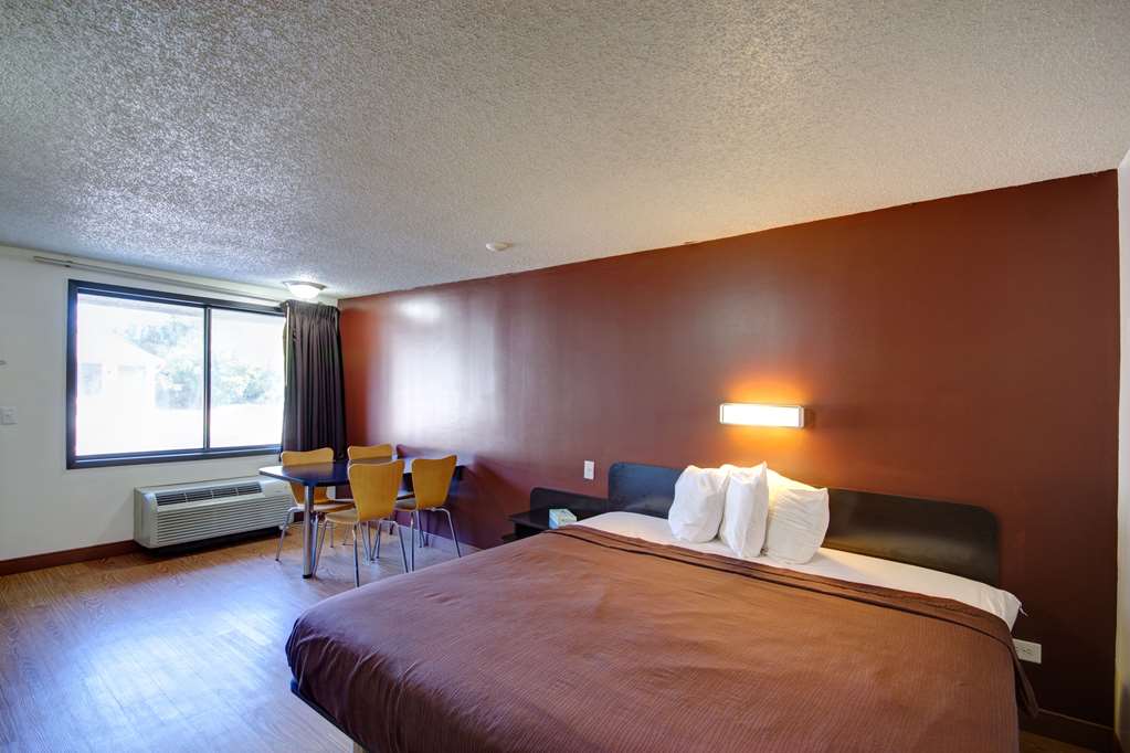 Americas Best Value Inn Heath Newark - photo 10