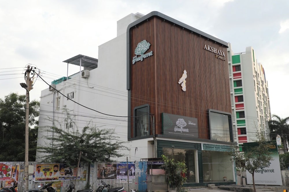 Hotel Green Parrot — hotel near Madurai Airport