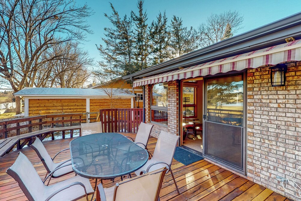 Lake View Dog Friendly 5br With Fireplaces Deck 19524643 — Greeley