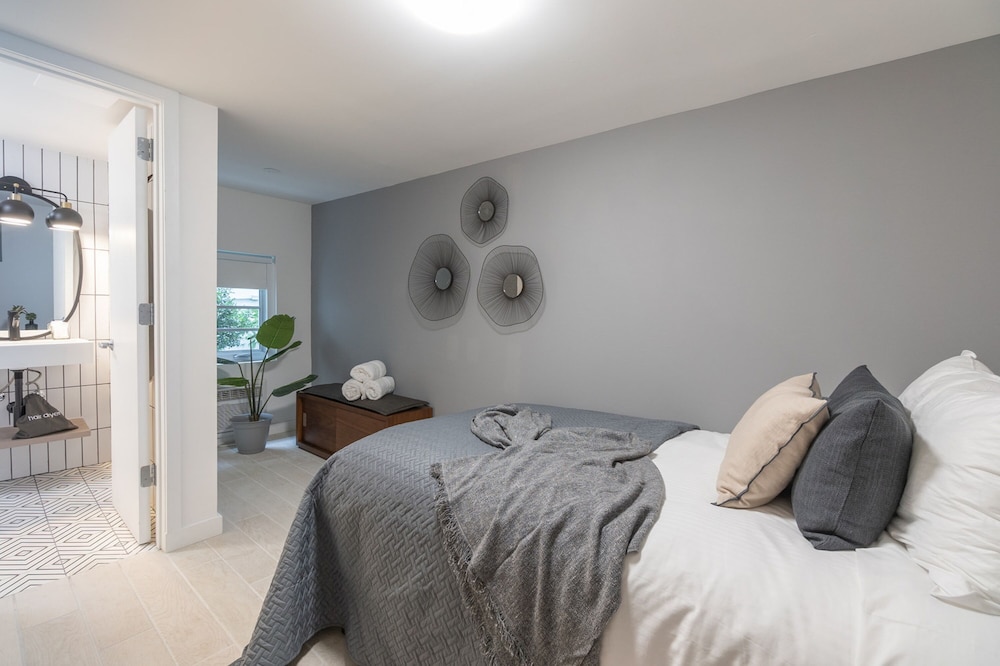 Jurny Park Ave Miami Beach - photo 15